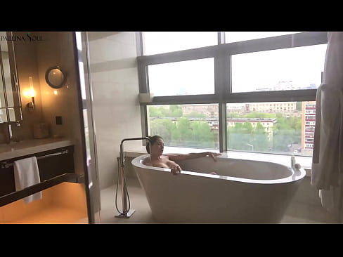 ❤️ Óriási babe szenvedélyesen kiveri ki a punciját a fürdőszobában ❤❌ Kemény pornó at hu.porngifmag-com.ru ❌️